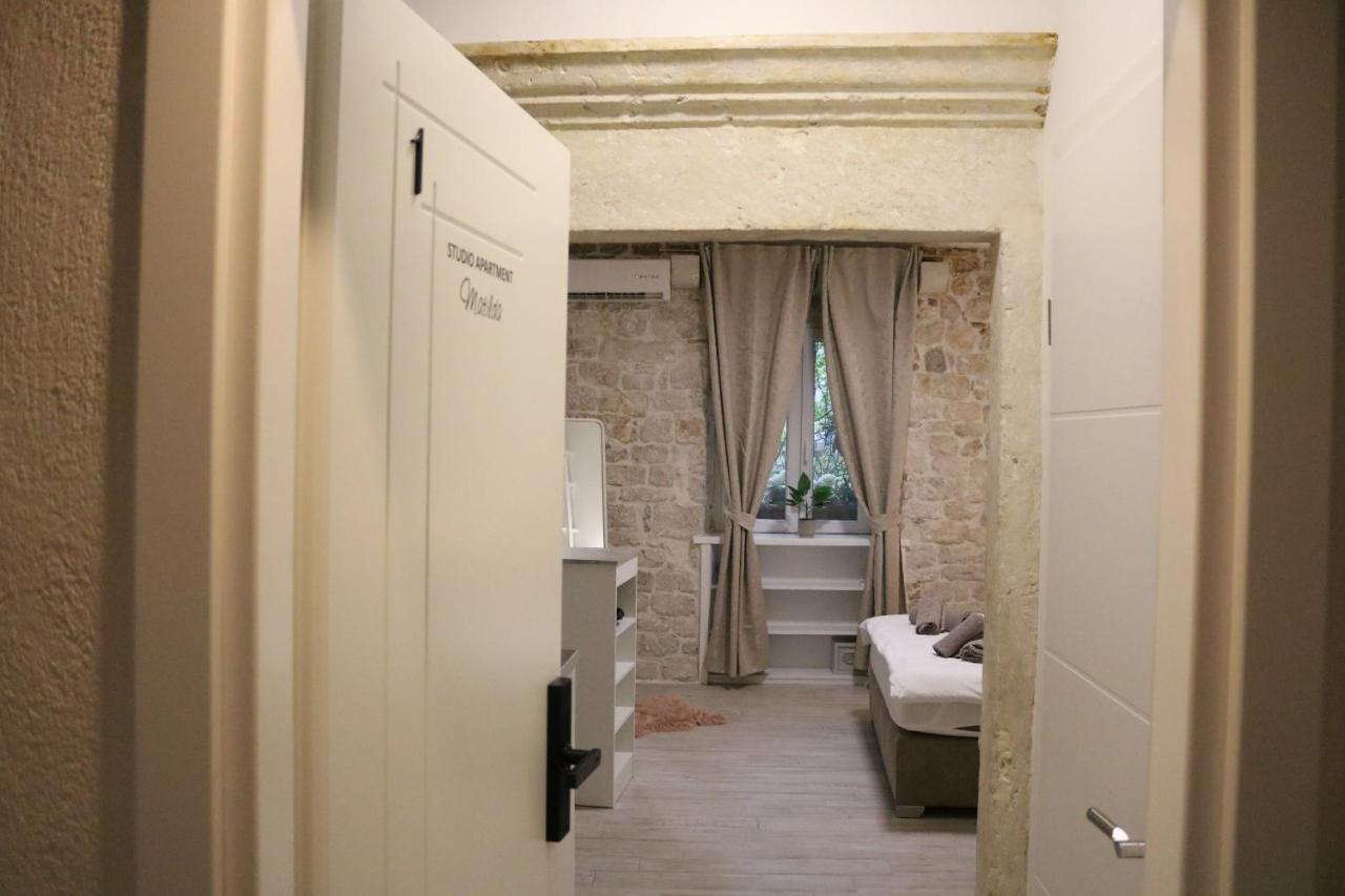 Studios Kadena Trogir - 18Th Century Stone House Exterior foto