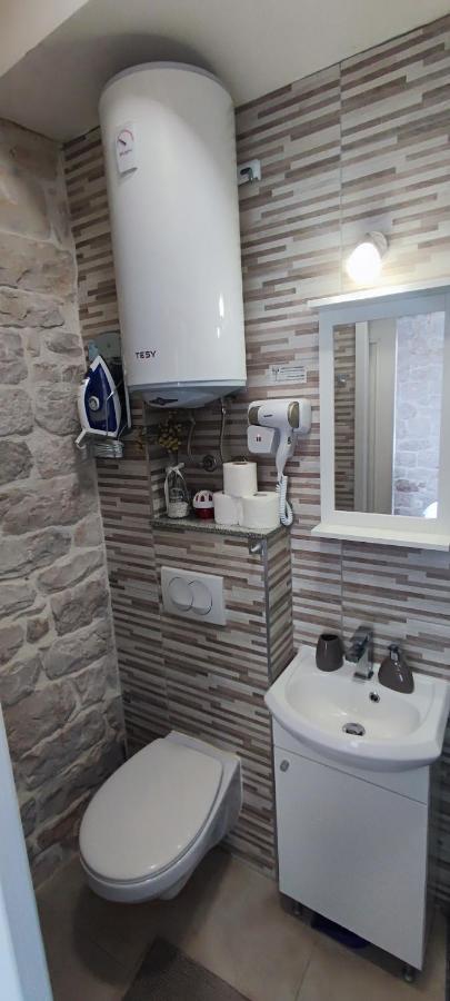 Studios Kadena Trogir - 18Th Century Stone House Exterior foto