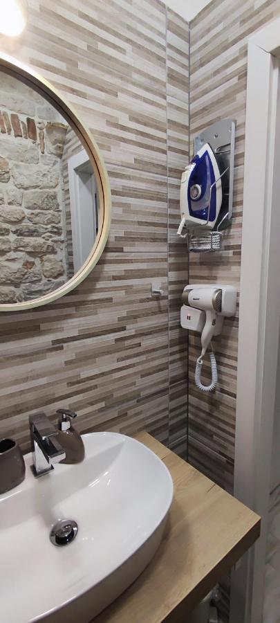 Studios Kadena Trogir - 18Th Century Stone House Exterior foto