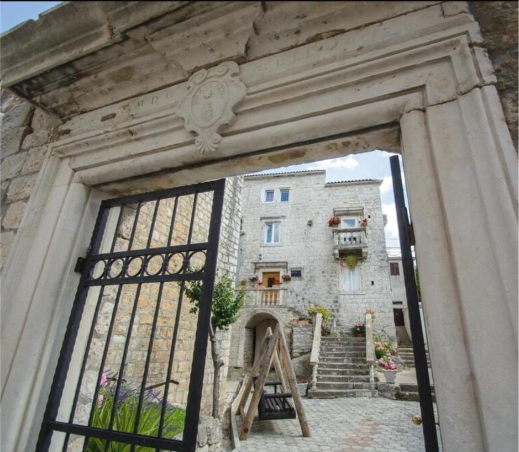 Studios Kadena Trogir - 18Th Century Stone House Exterior foto